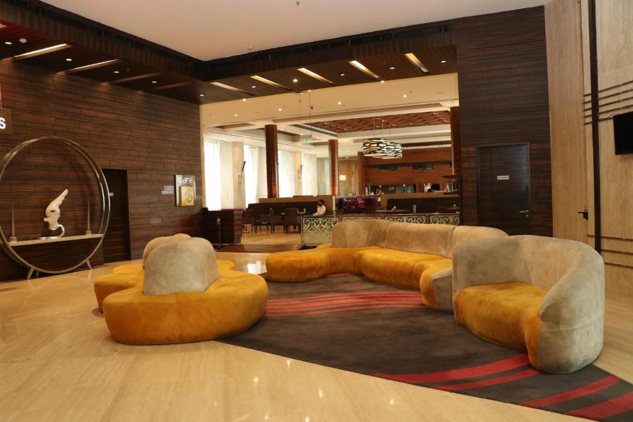 Holiday Inn Chandigarh Panchkula, An Ihg Hotel Екстер'єр фото The lobby of the hotel