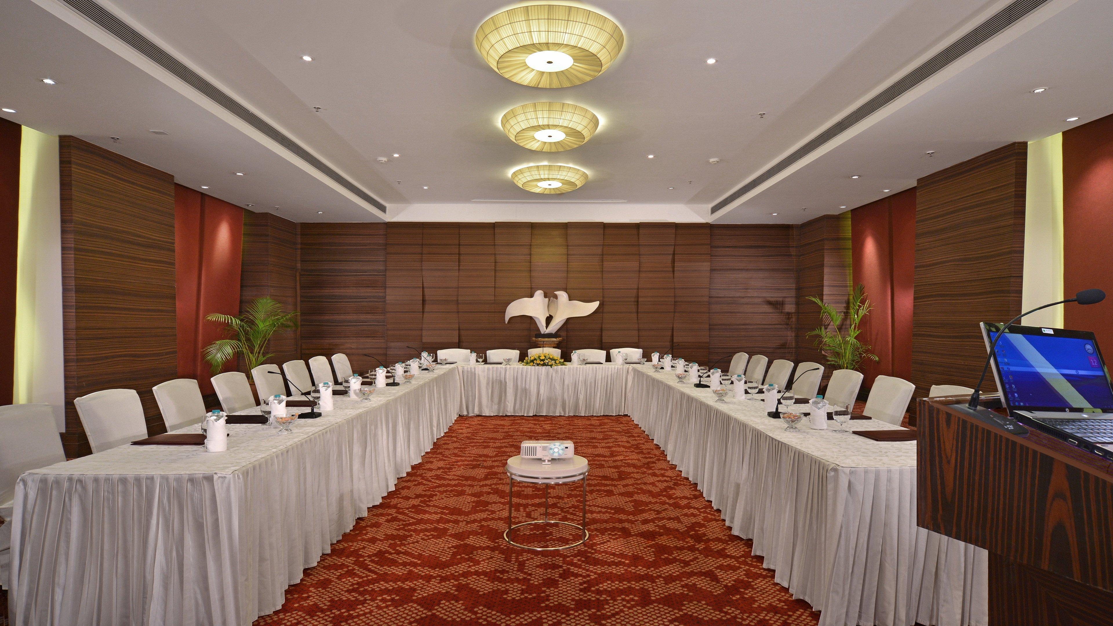 Holiday Inn Chandigarh Panchkula, An Ihg Hotel Екстер'єр фото A meeting room at a hotel